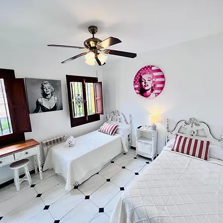 Hotelito Suecia Гранада